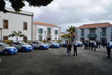 Presentación de los nuevos vehículos de la Policía Local de Telde (Foto TA)